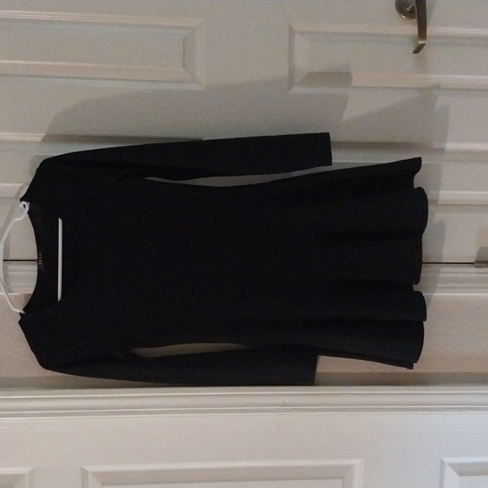 LITTLE BLACK STRETCH KNIT DRESS in S